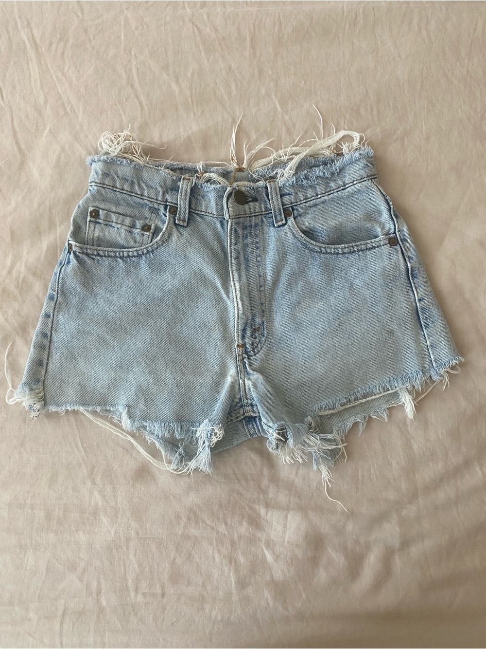 True Vintage Levi's Light Blue Denim Shorts Size 25/26